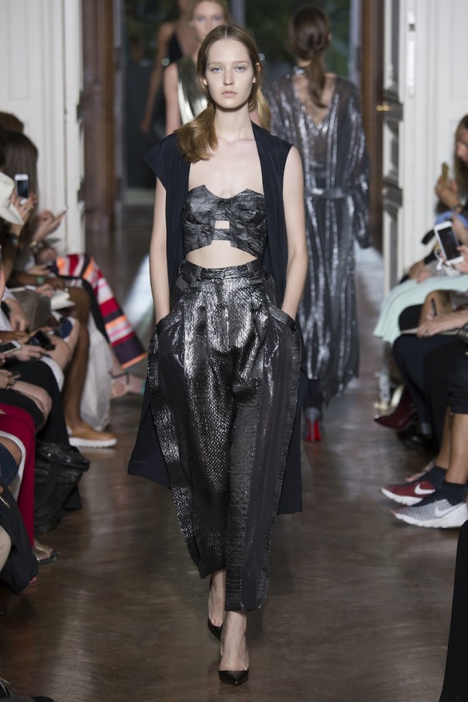 YIQING YIN HAUTE COUTURE - Fall Winter 2015/16